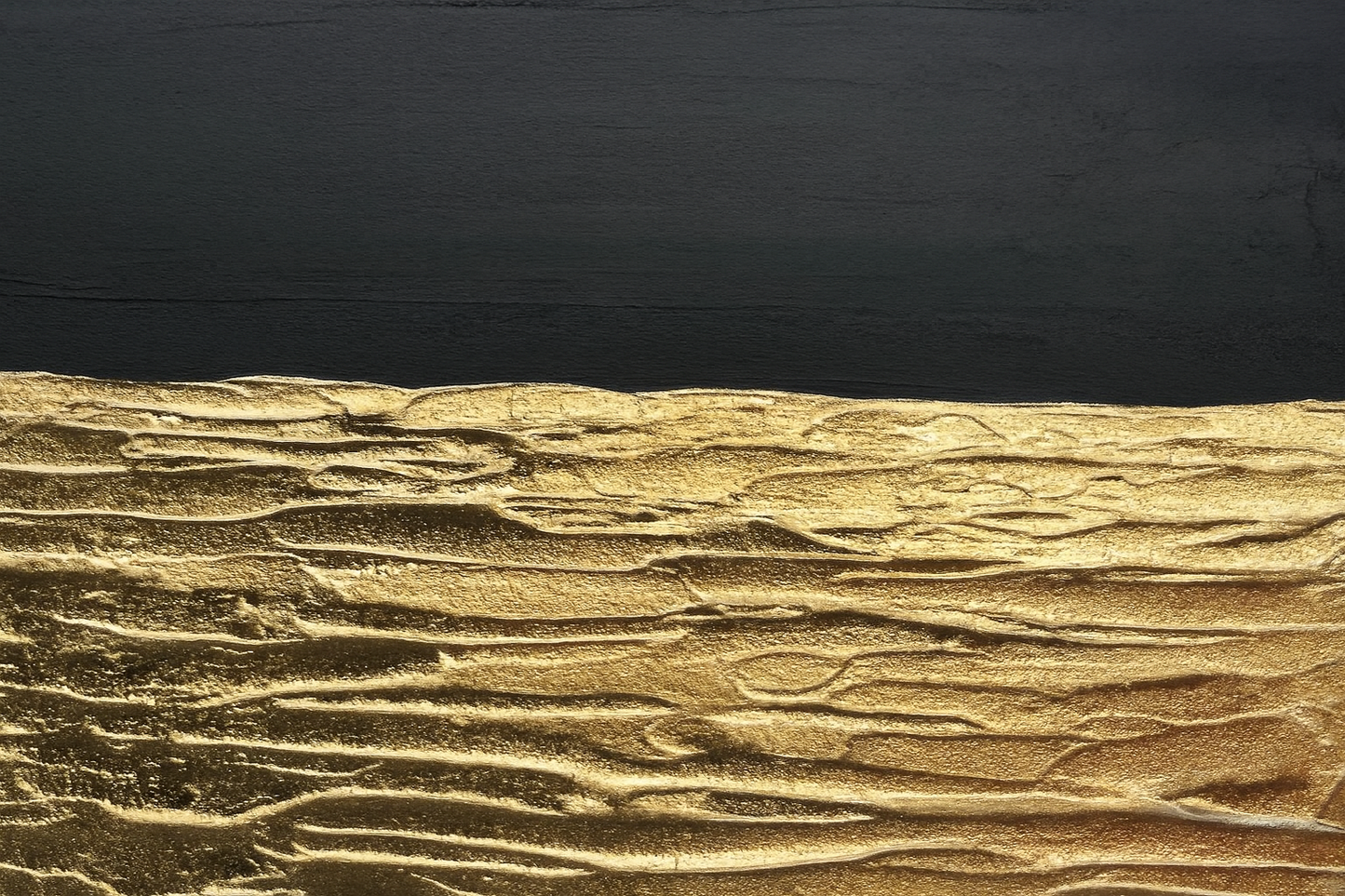 Obsidian Gilt Divide - Avalie
