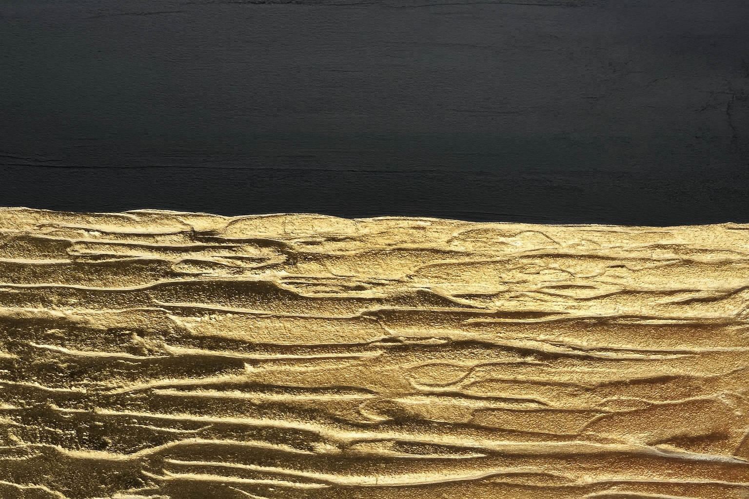 Obsidian Gilt Divide - Avalie